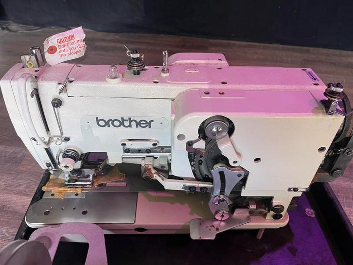 Brother LH4-814-3 knoopsgat machine NIEUW, Hobby en Vrije tijd, Naaimachines en Toebehoren, Nieuw, Naaimachine, Brother, Industrieel