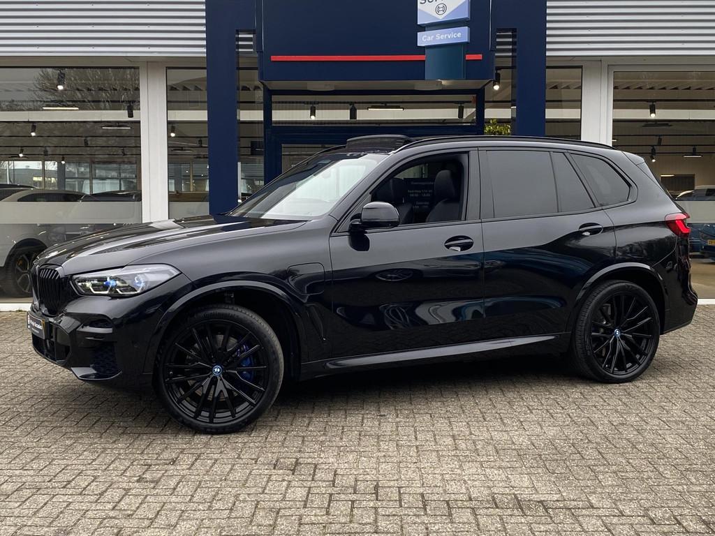 BMW X5 xDrive45e High Executive / Automaat / NL-Auto / 1e-Ei, Auto's, Gebruikt, 394 pk, Zwart, Vierwielaandrijving