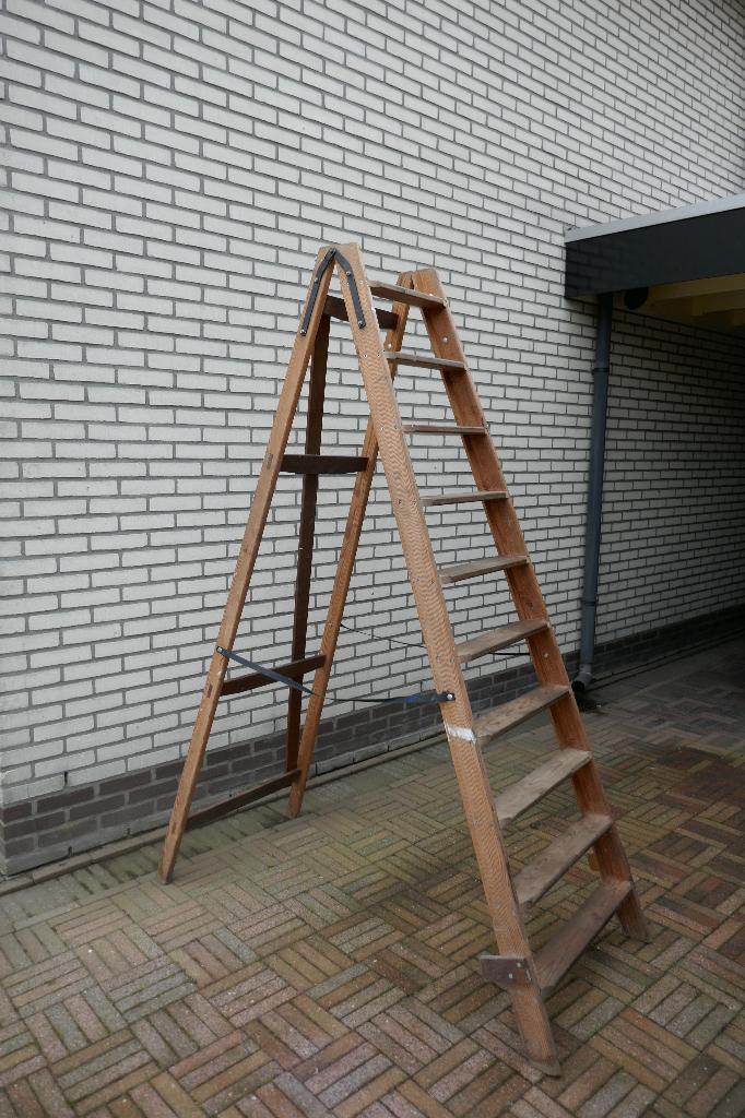 houten schildersladder, Ophalen, Gebruikt, Ladder, 2 tot 4 meter