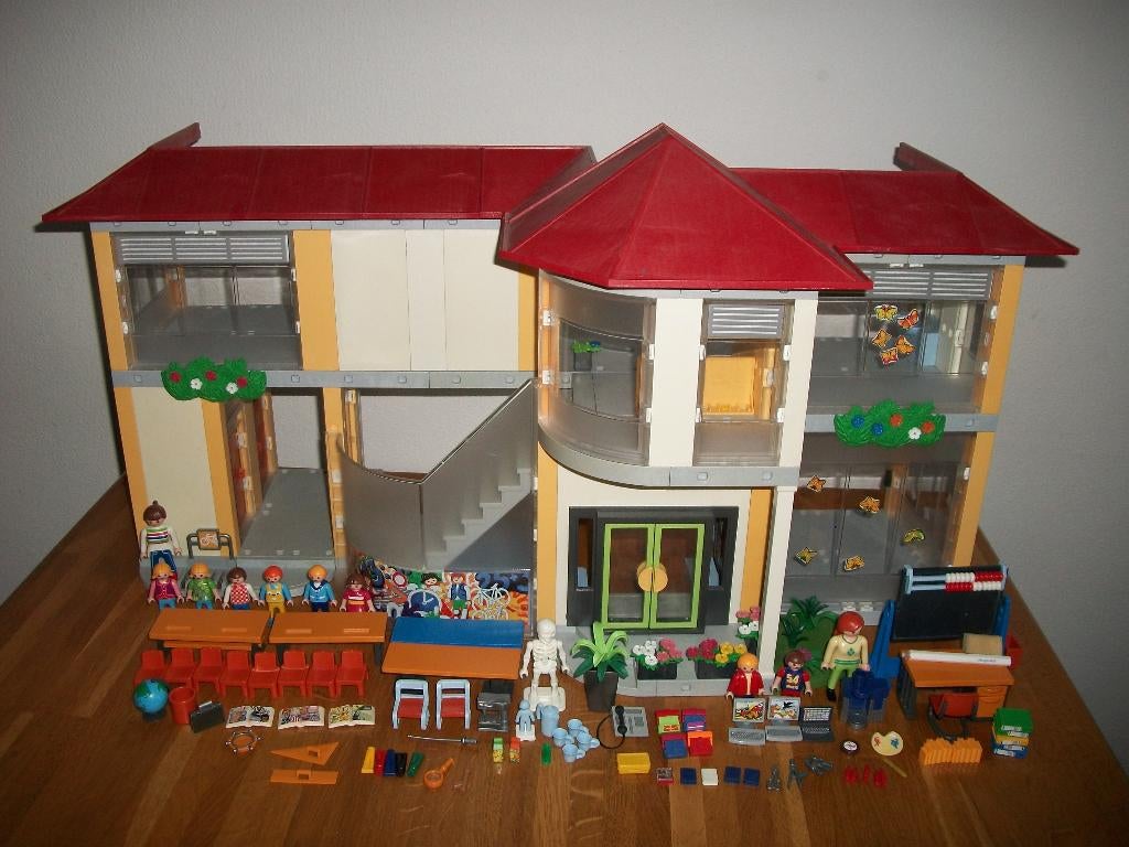 school 1 set 4324, 4325,5106 school, gymzaal en schoolbus, Kinderen en Baby's, Speelgoed | Playmobil, Ophalen of Verzenden, Zo goed als nieuw