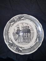 Antiek Sarreguemines Bord - Militair Tafereel, Ophalen of Verzenden