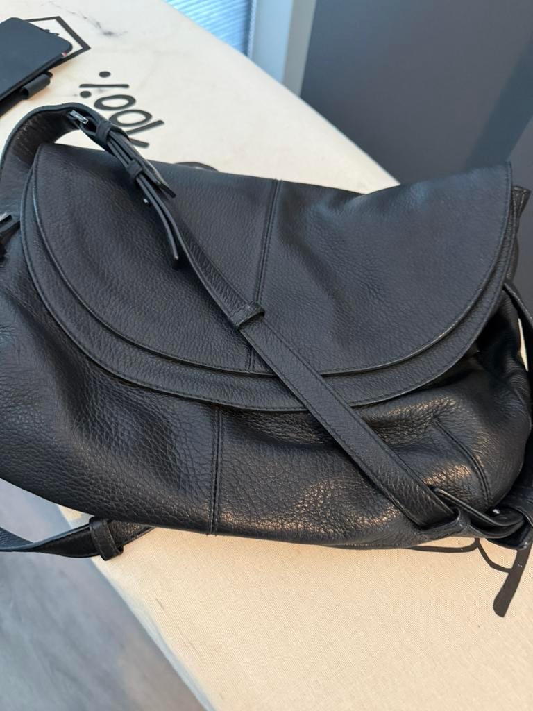 Mooie lederen Hugo Boss dames Tas., Ophalen of Verzenden, Nieuw
