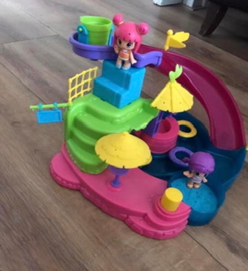 Pinnypon Zwembad met glijbaan en poppetjes, Ophalen of Verzenden, Zo goed als nieuw, Overige typen