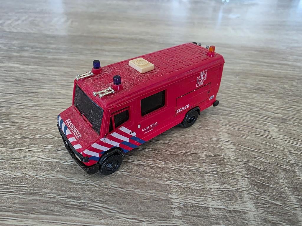 Waterongevallen voertuig Amsterdam 1:87, Hobby en Vrije tijd, Modelauto's | 1:87, Ophalen of Verzenden, Gebruikt, Bus of Vrachtwagen