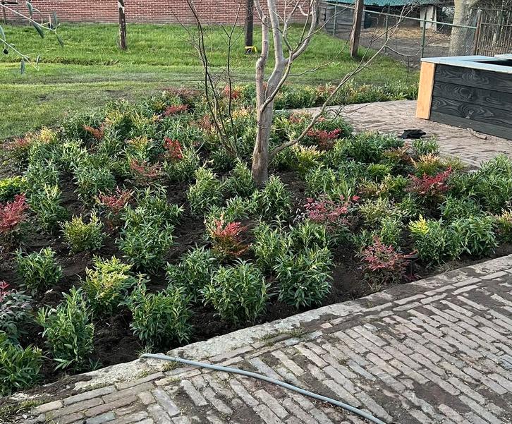 Mini loonwerk, grondwerk , tuinaanleg , straatwerk, Doe-het-zelf en Verbouw, IJzerwaren en Bevestigingsmiddelen, Zo goed als nieuw