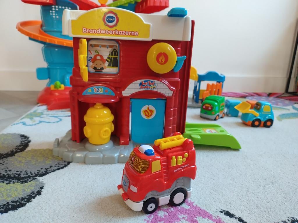 VTech Toet Toet Auto's: Politietoren & Brandweerkazerne Set, Ophalen, Gebruikt, 2 tot 4 jaar