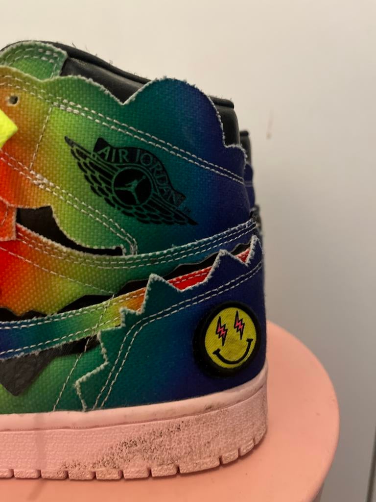 Nike Air Jordan 1 high met regenboogkleuren, Kleding | Heren, Schoenen, Ophalen of Verzenden, Gedragen, Overige kleuren, Sneakers of Gympen