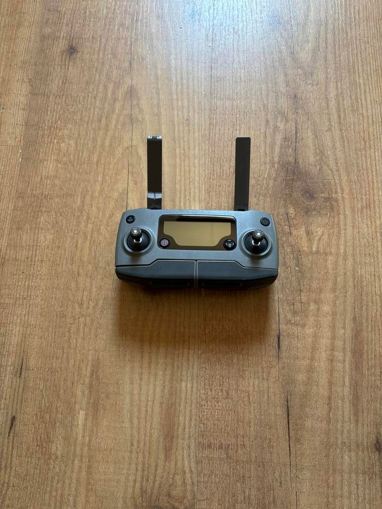 DJI Mavic 2 remote/controller, Audio, Tv en Foto, Drones, Ophalen, Zo goed als nieuw
