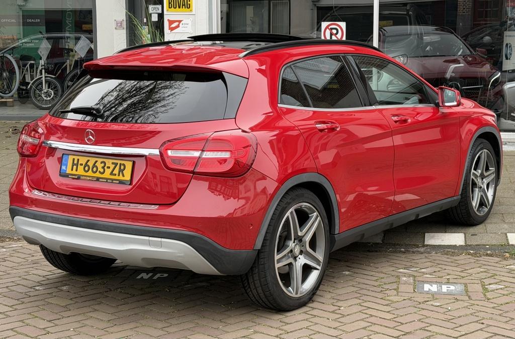 Mercedes-Benz GLA 200 Ambition (bj 2017, semi-automaat), Auto's, Automaat, Euro 6, 4 cilinders, Bedrijf