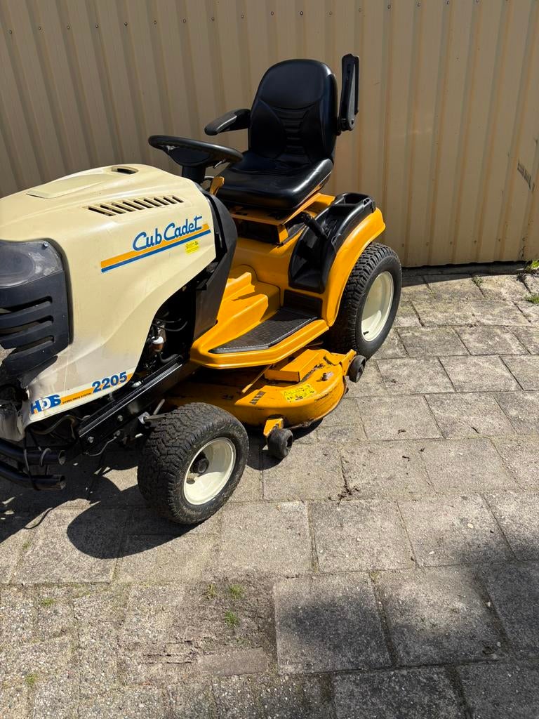Cub cadet zitmaaier, Tuin en Terras, Zitmaaiers, Zo goed als nieuw, 90 tot 120 cm, Ophalen