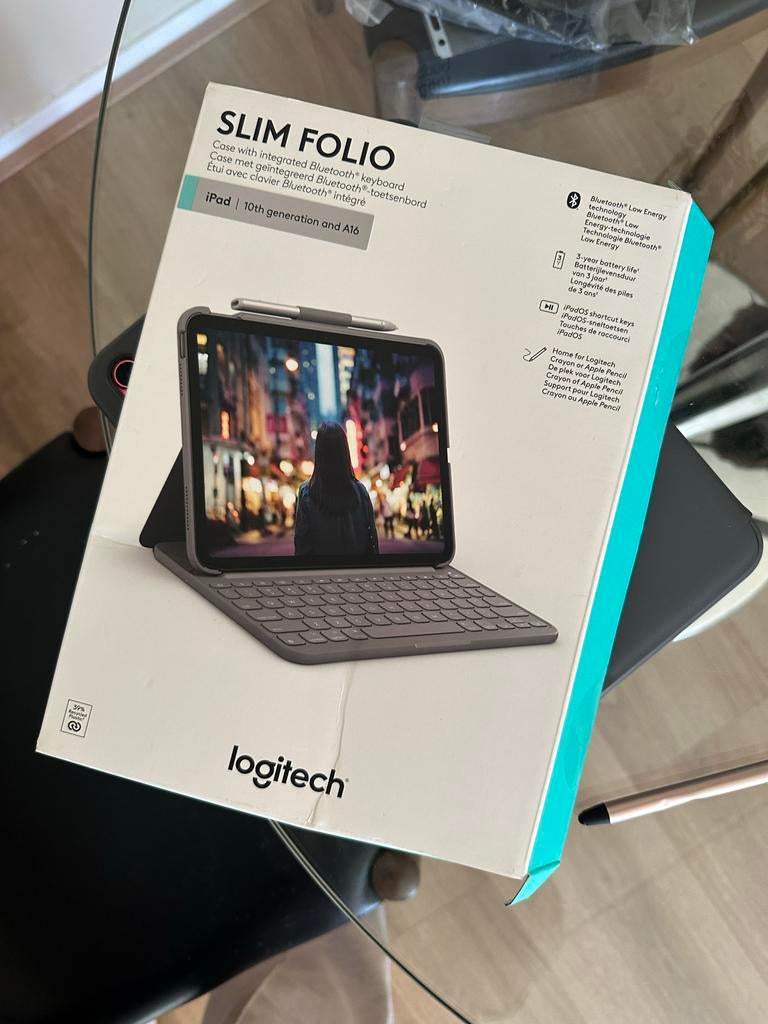 Logitech Slim Folio voor iPad (2022/2025), Ophalen of Verzenden, Zo goed als nieuw, 10 inch, Bescherming voor- en achterkant