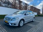 Mercedes-Benz B-Klasse 1.6 B180 5DRS 2012 Zilver, Auto's, Mercedes-Benz, Voorwielaandrijving, 1295 kg, 4 cilinders, 122 pk