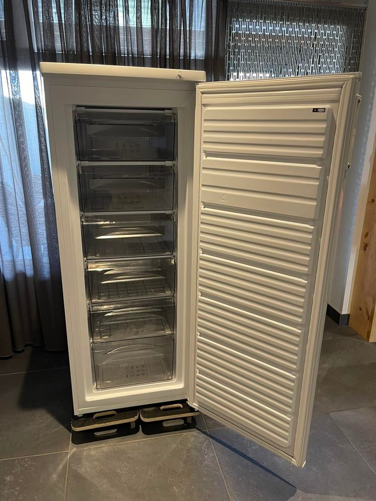 Exquisit Diepvries Vrieskist Vriezer Vrieskast Koelkast A++, Witgoed en Apparatuur, Vriezers en Diepvrieskisten, Ophalen, Zo goed als nieuw