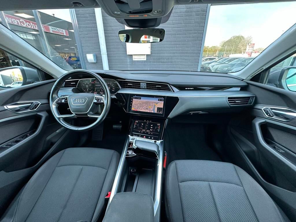Audi E-tron 55 quattro Business edition 95 kWh/CARPLAY/NAVI/, Auto's, Audi, Automaat, 131 €/maand, Stof, 95 kWh