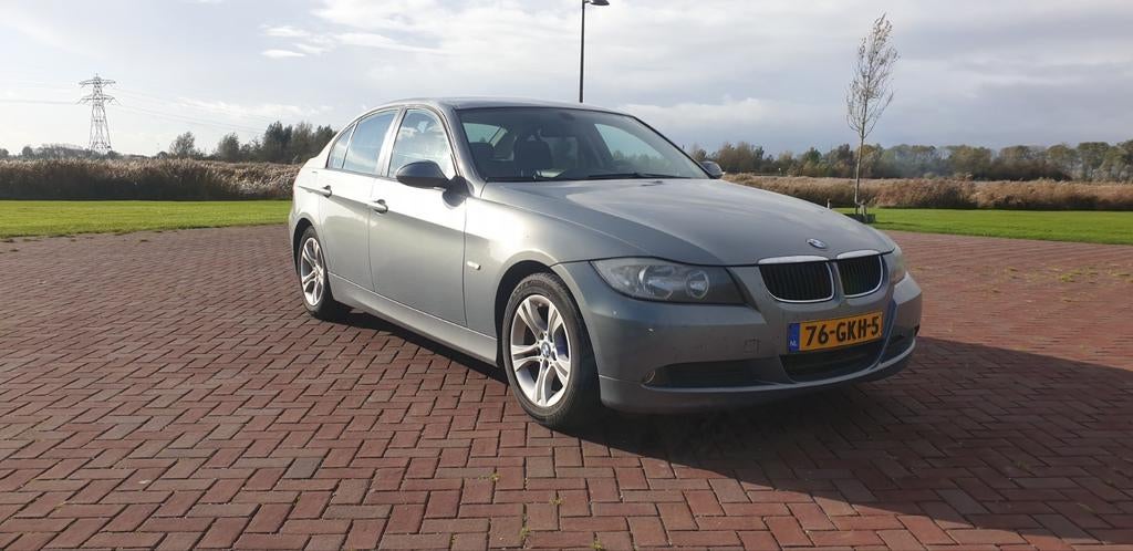 BMW 3-Serie 2.0 I 318 2008 Grijs, Auto's, Origineel Nederlands, 75 €/maand, Handgeschakeld, Grijs