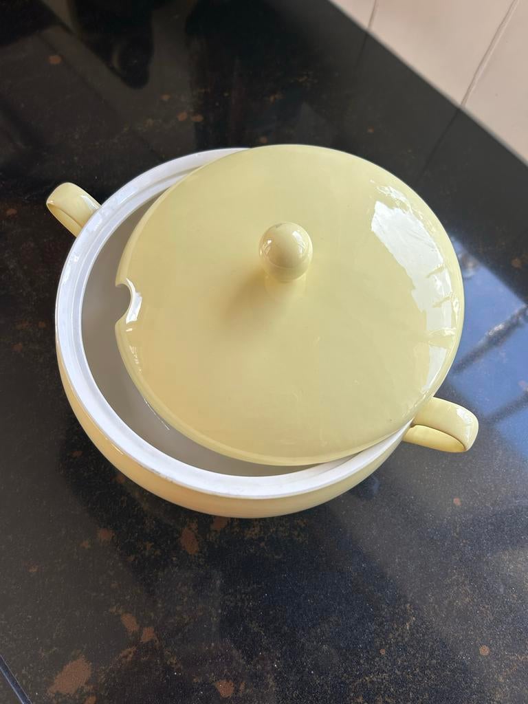 Soepterrine van Maastrichts aardewerk, pastel geel, Ophalen of Verzenden