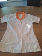 Wit zorgjasje met oranje kraag, maat M, Ophalen of Verzenden, Zo goed als nieuw