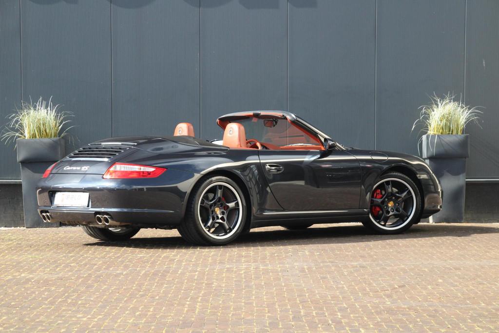 Porsche 911 Carrera 4S Cabrio | BTW | PCCM+ | Youngtimer |, Auto's, Porsche, Automaat, Gebruikt, Cabriolet, Vierwielaandrijving