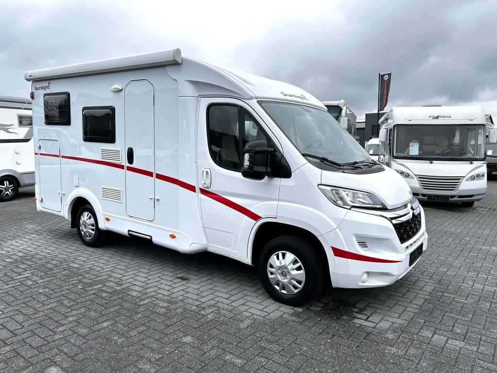 Sunlight V60 Dwarsbed/2020/Euro-6/5.9M/165pk/Airco/50.000KM!, Caravans en Kamperen, Campers, Sunlight, Bedrijf, Tot en met 3, 5 tot 6 meter