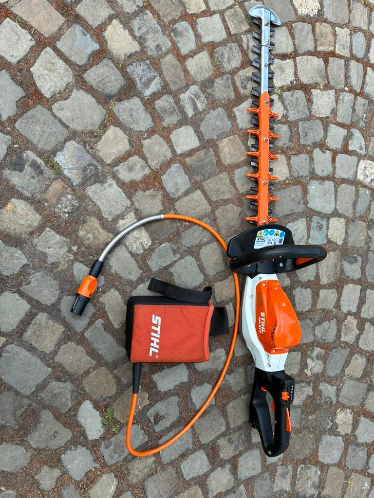 Stihl accu heggeschaar HSA 94R + gordeltas, Ophalen of Verzenden, Zo goed als nieuw, Accu