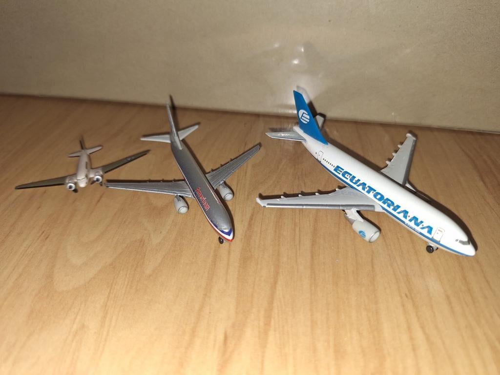 3 Herpa vliegtuigjes, Verzenden, Zo goed als nieuw, Schaalmodel