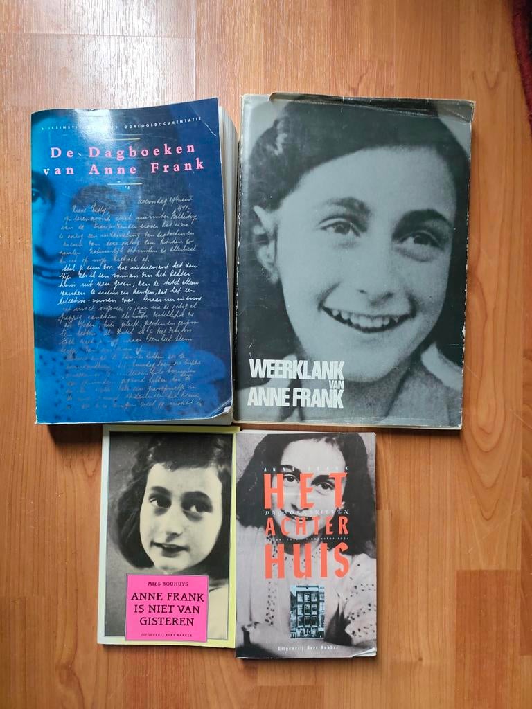 4 boeken over Anne Frank, Ophalen of Verzenden, Media