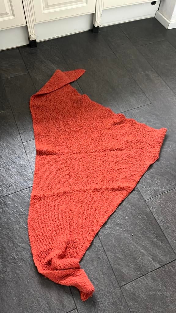 Driehoek sjaal, Ophalen of Verzenden, Zo goed als nieuw, Maat 46/48 (XL) of groter, Sjaal