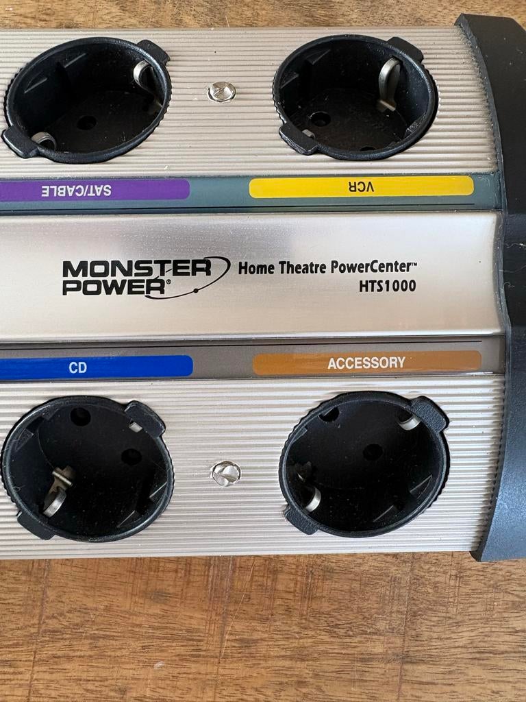 Monsterpower HTS1000 Home Theatre PowerCenter stekkerblok, Ophalen of Verzenden, Gebruikt, Minder dan 2 meter, Overige kabels