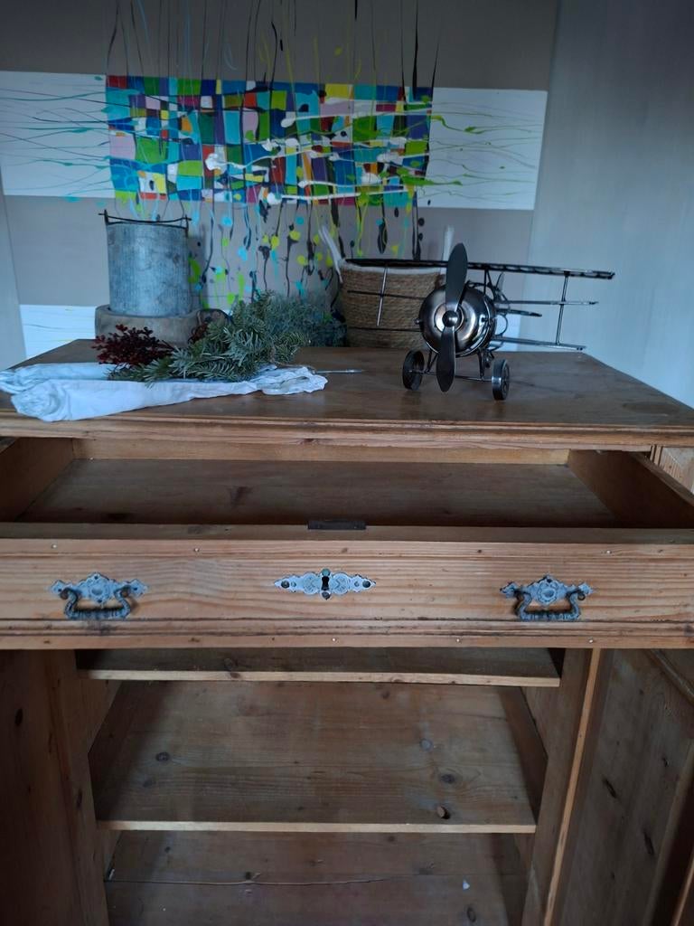 Houten meidenkast met twee deuren en een lade, Huis en Inrichting, Kasten | Overige, Ophalen of Verzenden