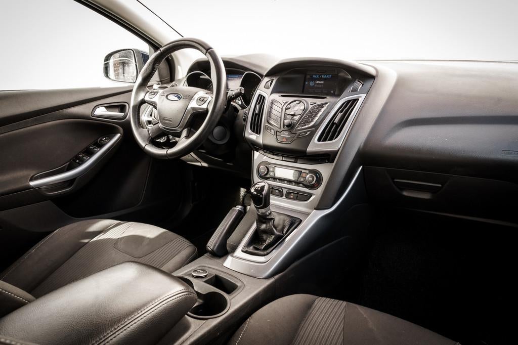 Ford FOCUS Wagon 1.0 EcoBoost Titanium | PDC | Navigatie | V, Euro 5, Gebruikt, Zwart, Blauw