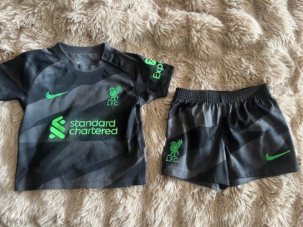 Nike Liverpool baby tenue 74-80 voetbalkleding setje zwart, Kinderen en Baby's, Verzenden, Zo goed als nieuw, Jongetje of Meisje