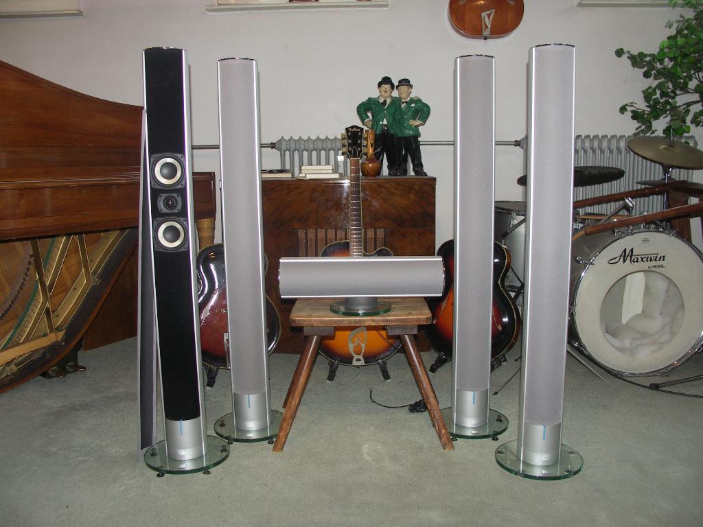 Ceratec (vgl B&O) design luidsprekerzuilen (izgst), Ophalen, Minder dan 60 watt, Front, Rear of Stereo speakers, Overige merken