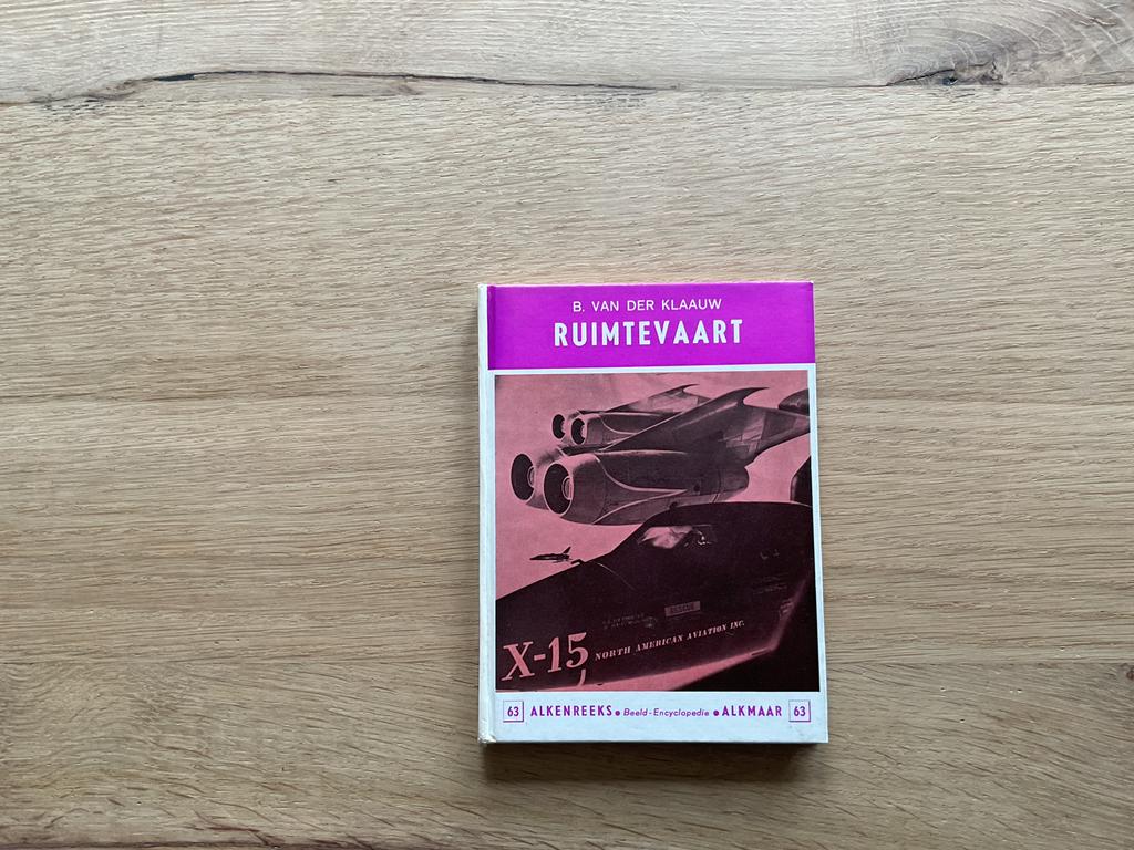 Oud Boekje over ruimtevaart., Verzamelen, Luchtvaart en Vliegtuigspotten, Ophalen of Verzenden, Gebruikt, Overige typen