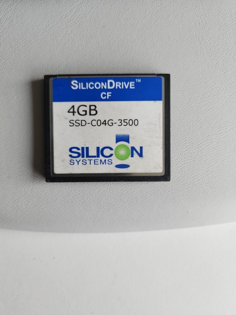 SiliconDrive CF 4GB CompactFlash SSD-C04G-3500, Intern, Gebruikt, SSD, Silicon Systems