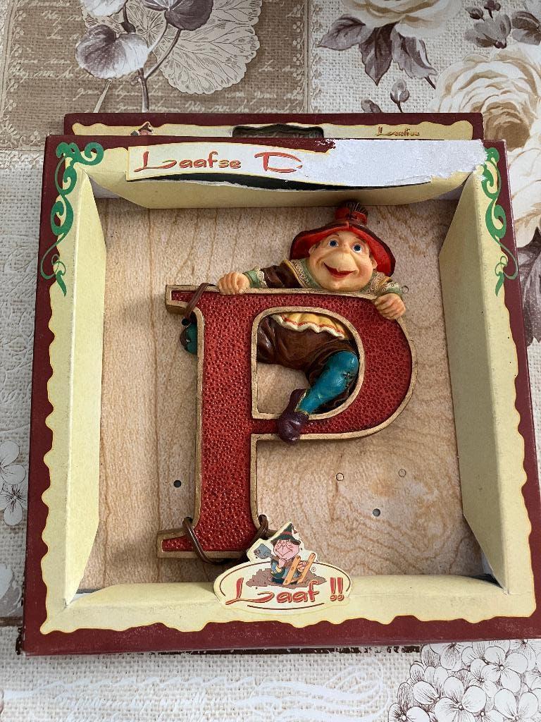Efteling ' Volk van laaf ' letter P - deurletter, Ophalen of Verzenden, Nieuw, Beeldje of Poppetje