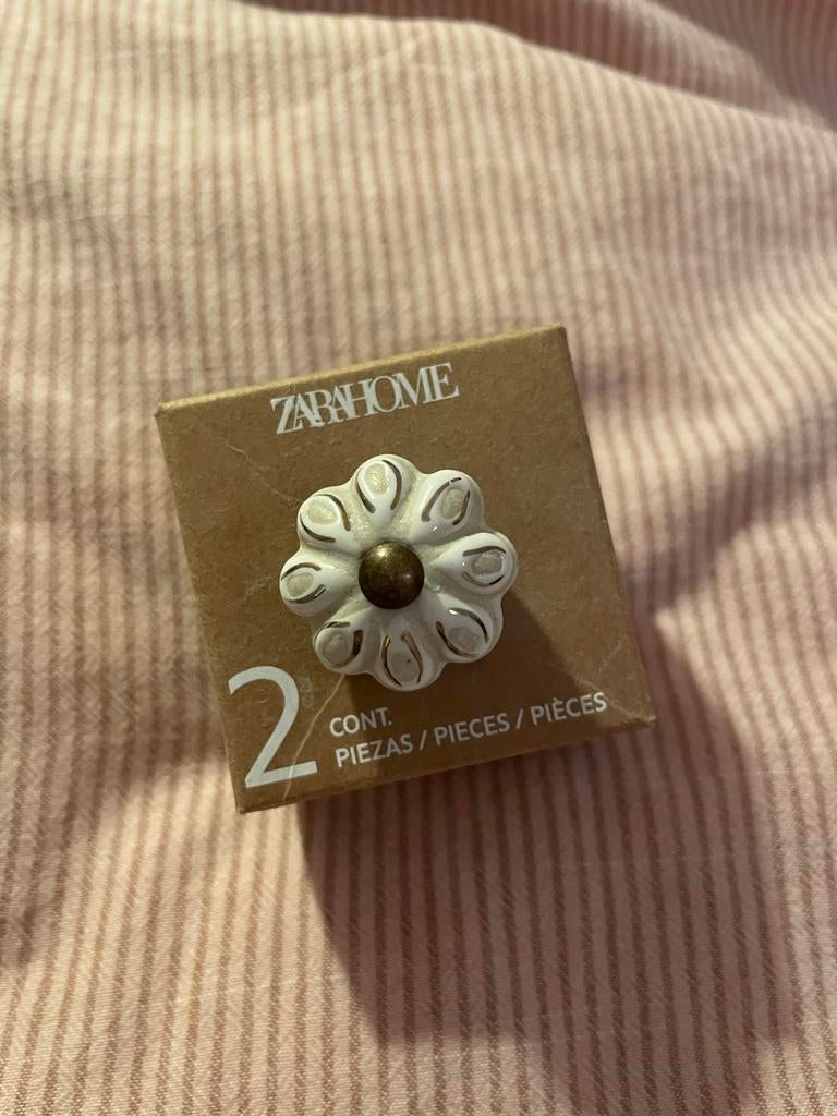 Zara Home knopje bloem wit/goud, Huis en Inrichting, Kasten | Kledingkasten, Ophalen of Verzenden, Nieuw, Overige materialen