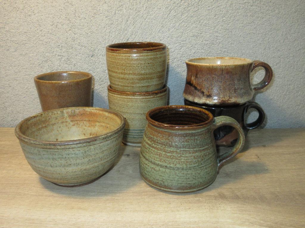 Keramiek servies kopjes mokken schaaltje, Huis en Inrichting, Keuken | Servies, Gebruikt, Keramiek, Ophalen of Verzenden, Bord(en)