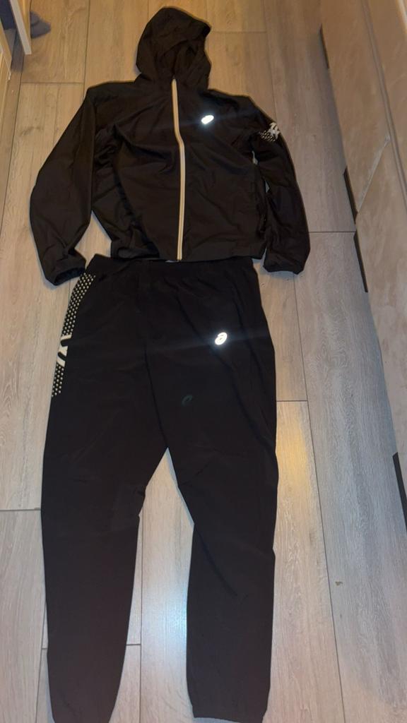 Zwart Asics trainingspak - Zo goed als nieuw, Kleding | Heren, Sportkleding, Zwart, Overige maten, Ophalen of Verzenden, Zo goed als nieuw