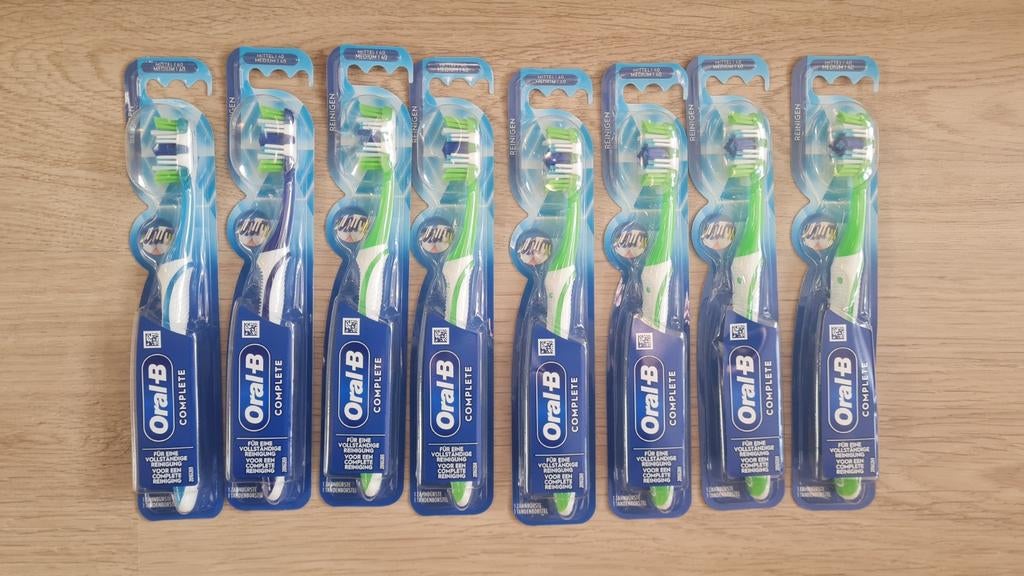 8x Oral b tandenborstels complete, NIEUW!, Ophalen of Verzenden, Nieuw, Tandenborstel