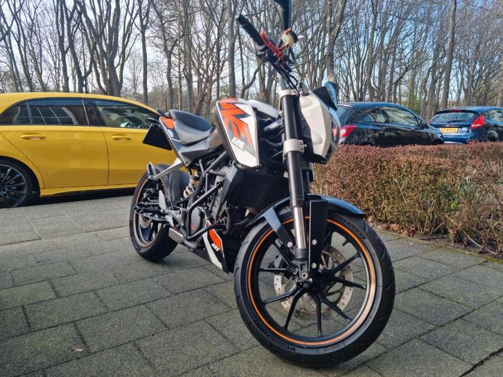 KTM Duke 125 ABS 2013, Motoren, Motoren | KTM, Particulier, Naked bike, 11 kW of minder, 1 cilinder, Minimaal motorrijbewijs A1