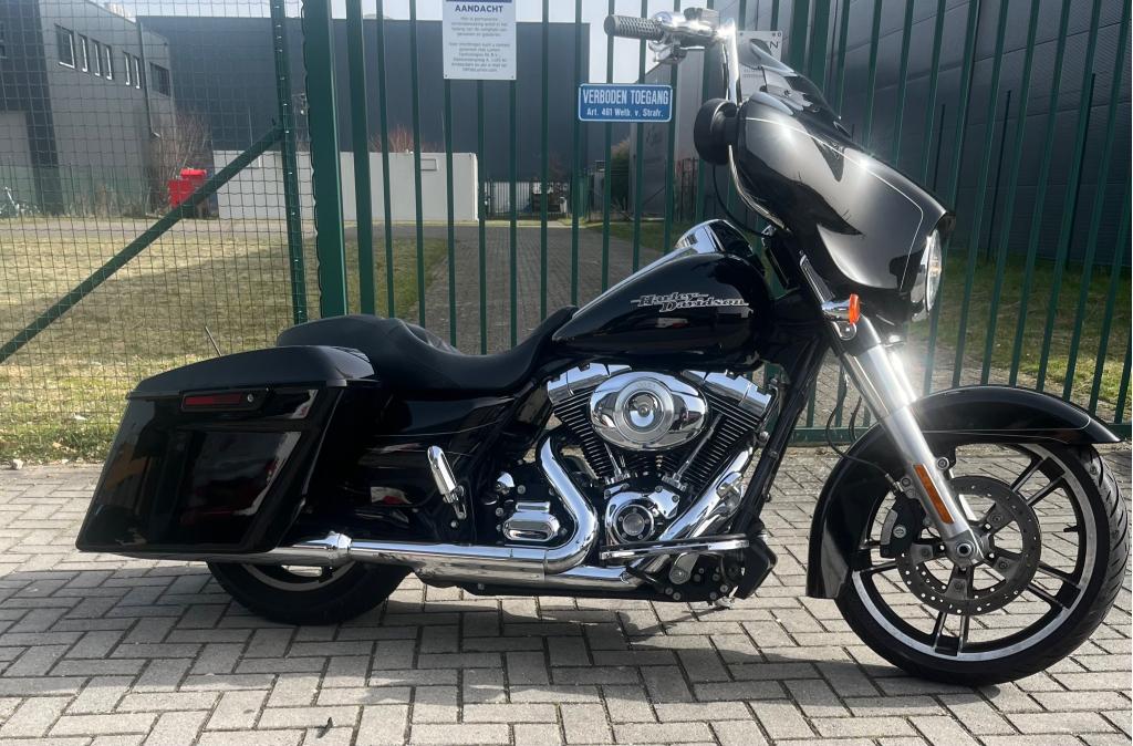 Harley Davidson Streetglide flhxs, Niet ingevuld, 2 cilinders, 1690 cc, Occasion