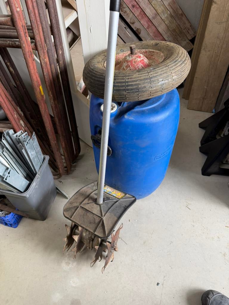 Stihl grond frees zeer weinig gebruikt, Ophalen, Zo goed als nieuw