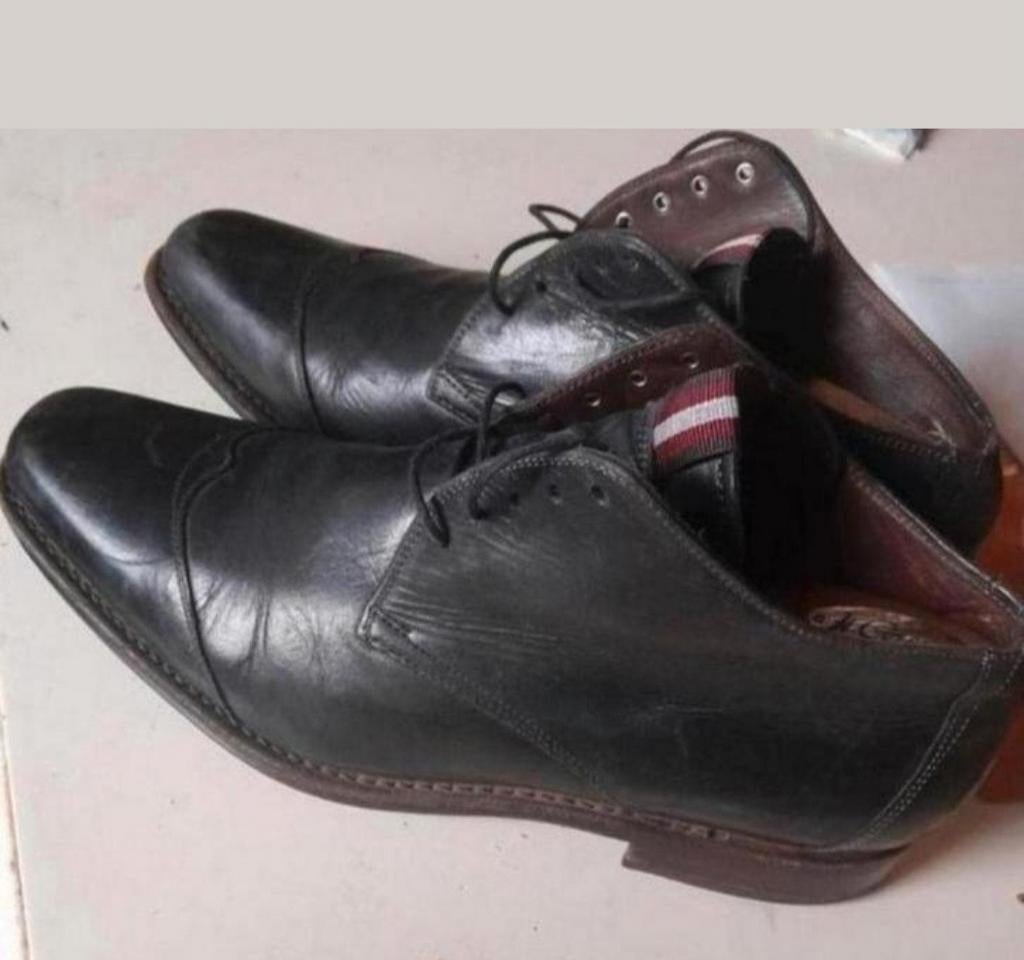 Van bommel 43 1/2, Ophalen of Verzenden, Gedragen, Zwart