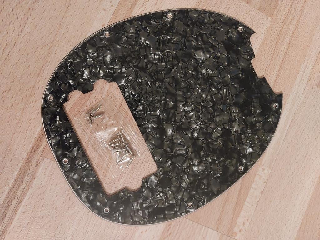 Music Man Sting Ray Bas slagplaat rechtshandig, Muziek en Instrumenten, Ophalen of Verzenden, Nieuw