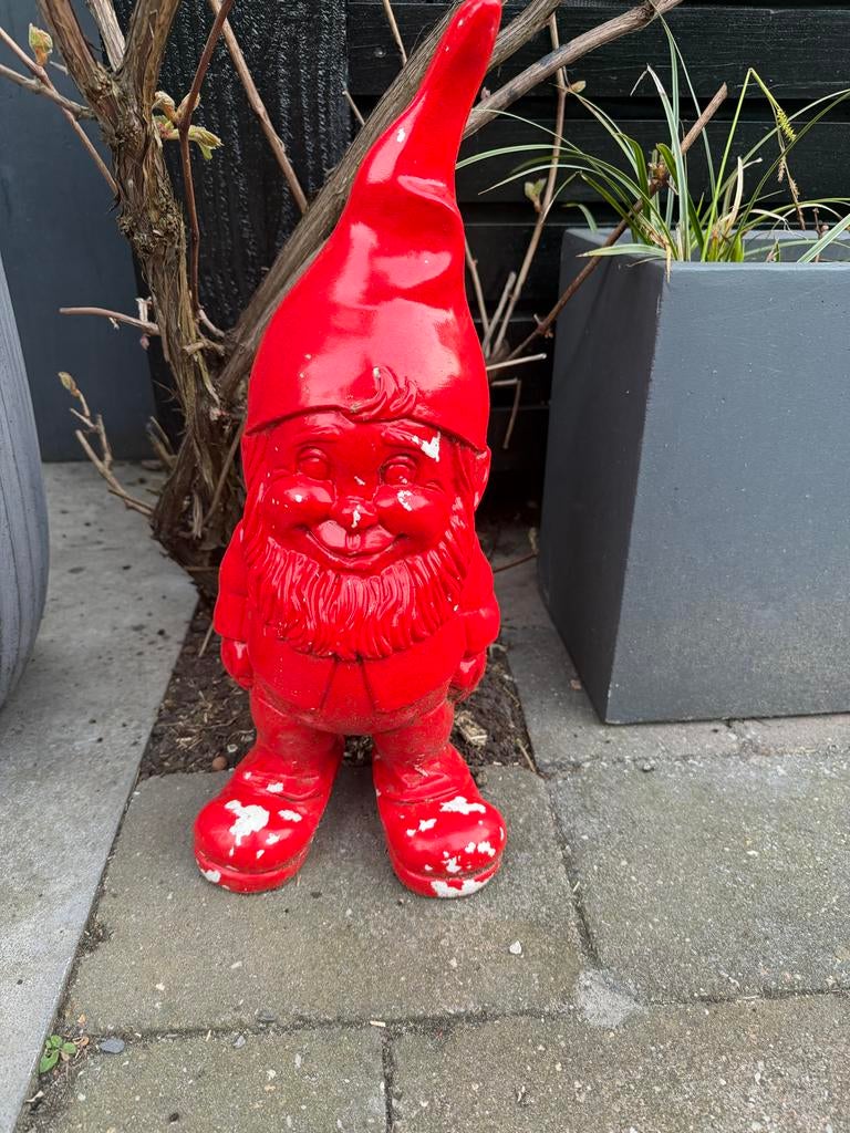 Rode tuinkabouter - Opknapper voor de tuin, Tuin en Terras, Tuinbeelden, Ophalen of Verzenden, Gebruikt, Kunststof, Tuinkabouter