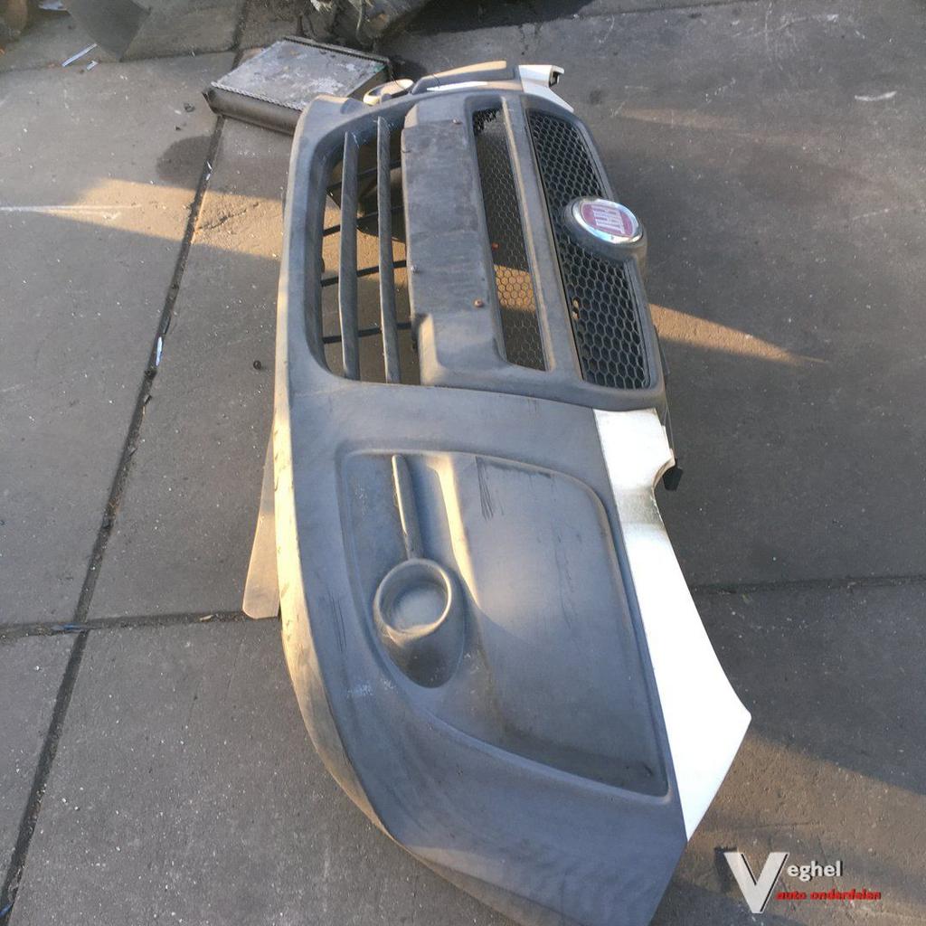 Fiat Doblo Bestel 2011 1.3 Diesel 2500100  Voorbumper, Ophalen, Gebruikt, -, Voor