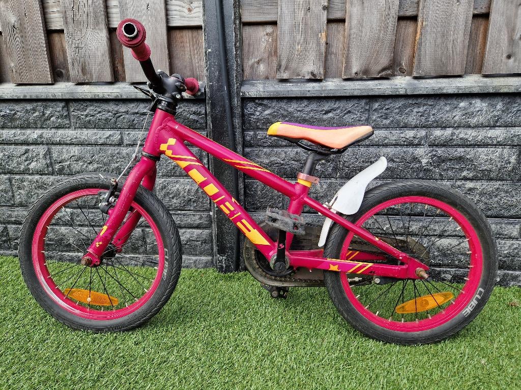Roze Cube race 160 - 16 inch meisjes fiets, Fietsen en Brommers, Fietsen | Meisjes, Ophalen, Gebruikt, 16 inch, Cube
