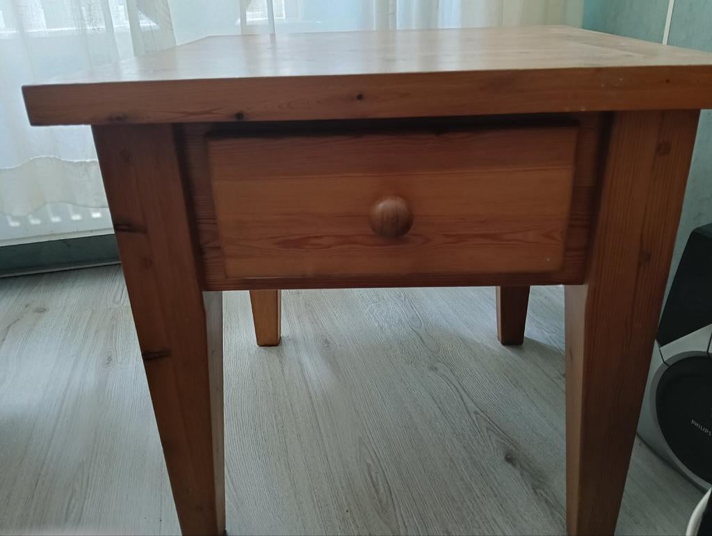 Mooi houten bijzettafeltje met lade, Ophalen