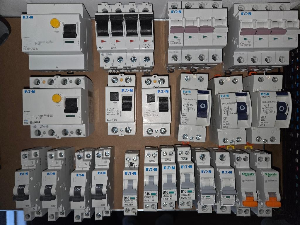 Eaton automaten, Doe-het-zelf en Verbouw, Ophalen of Verzenden, Zo goed als nieuw