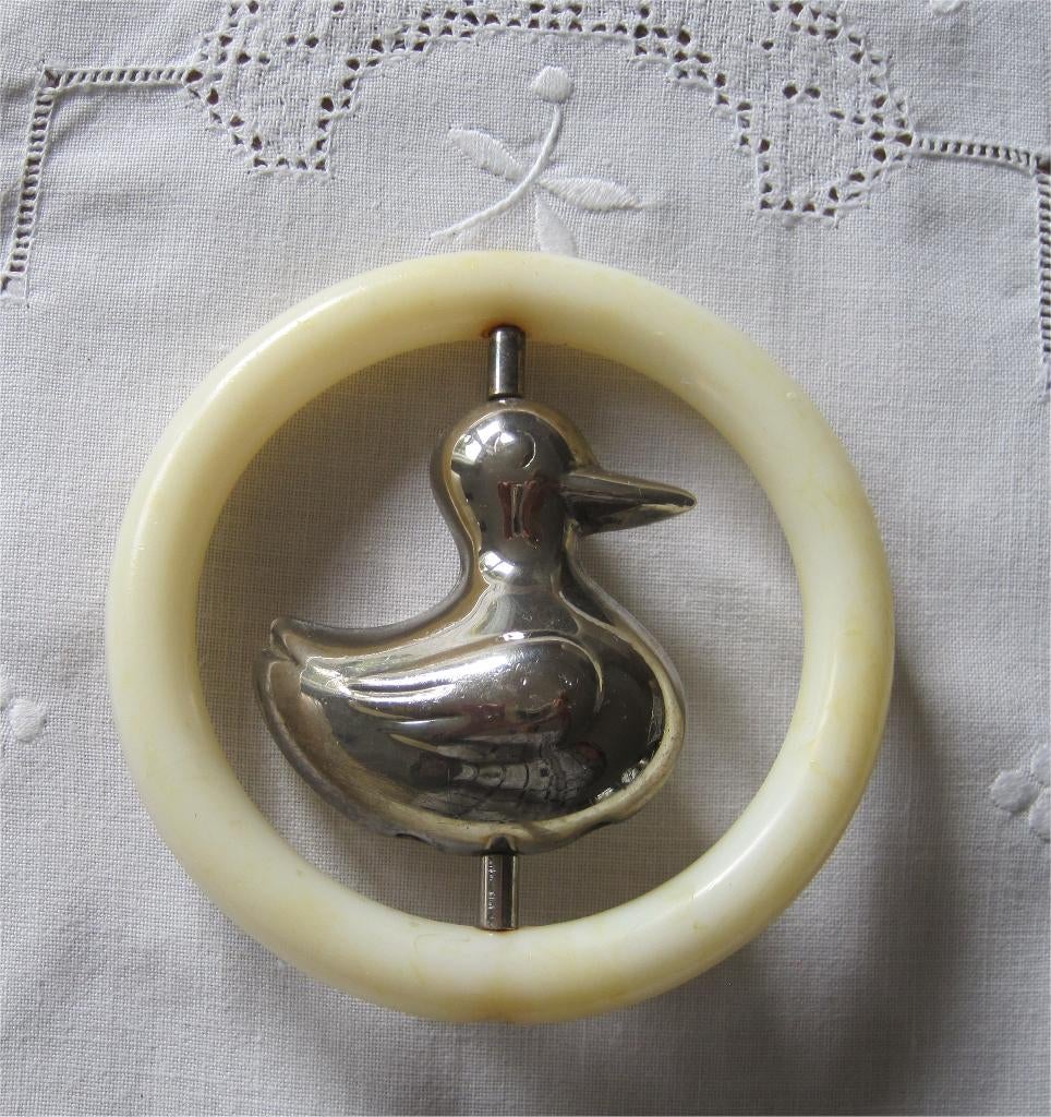 Brocante rammelaar - eendje, Ophalen of Verzenden